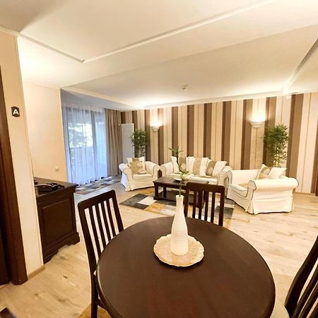 Alpin Aparthotel 2302 Пояна Брашов Екстериор снимка