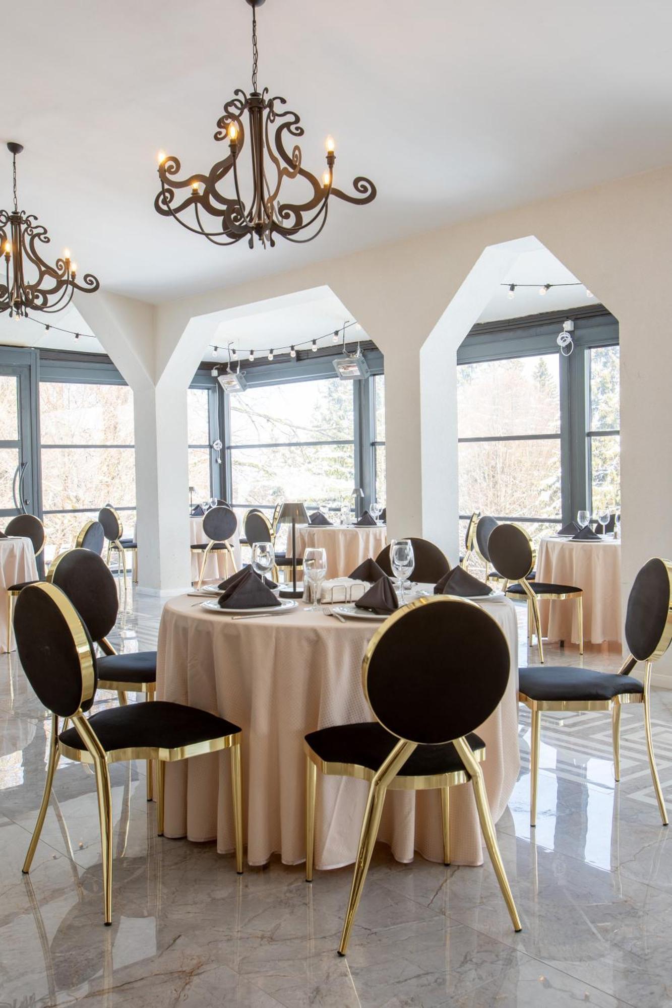 Alpin Aparthotel 2302 Пояна Брашов Екстериор снимка